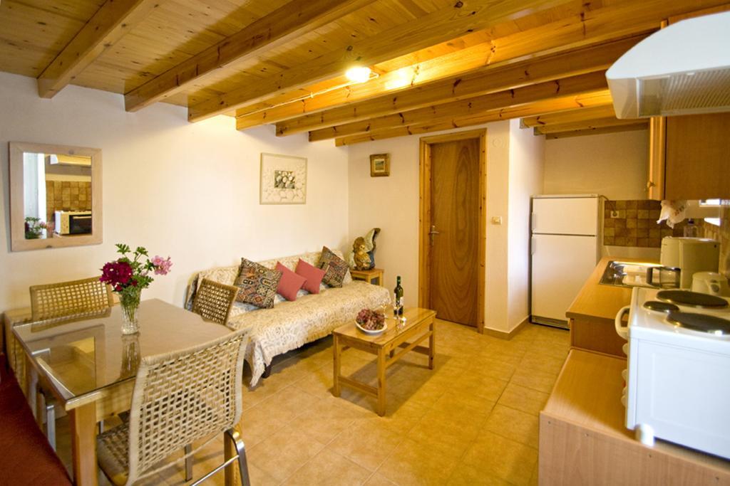 Villas Zoe Ksanemos Bagian luar foto